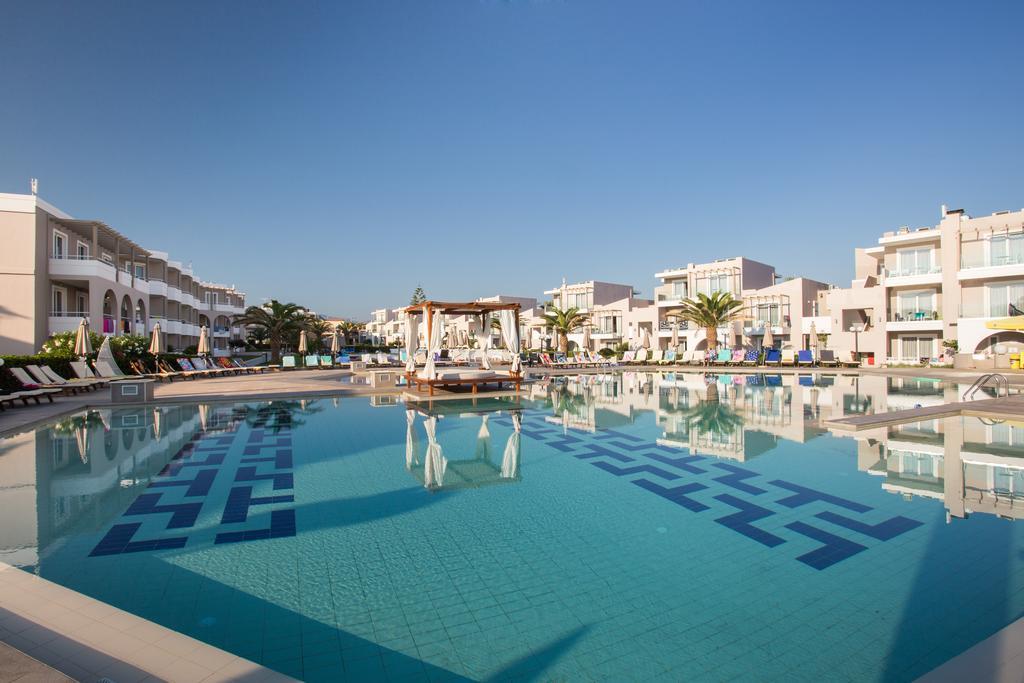 פלטניאס Santa Helena Beach Resort מראה חיצוני תמונה